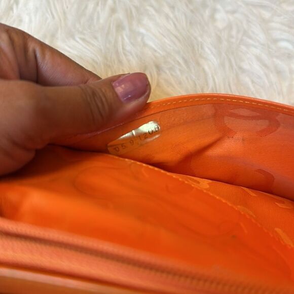 Chanel Cambon Wallet - Picture 9 of 14